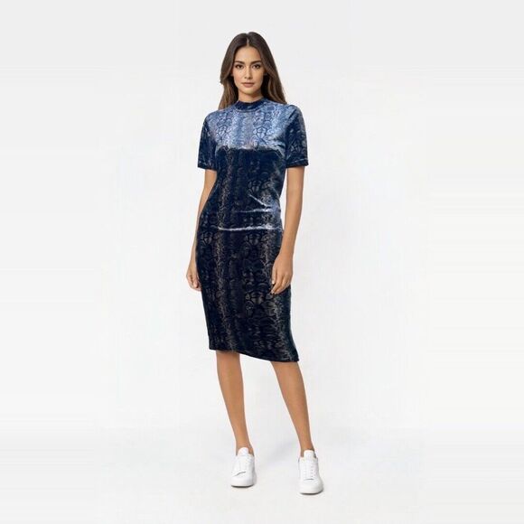 Zara Trafaluc Dress Size Medium Short Sleeve Stretchy Comfort Snakeskin NWT - Picture 1 of 17